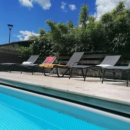 Villa Maison Et Piscine En Bordure De Riviere Avec Parc Nalliers (Vienne)